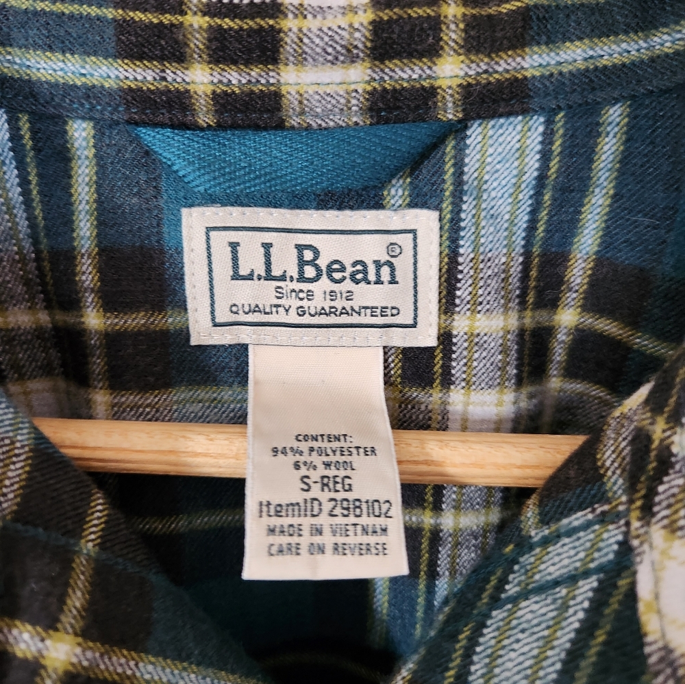 L L Bean Katahdin Performance Flannel - Picture 2 of 4